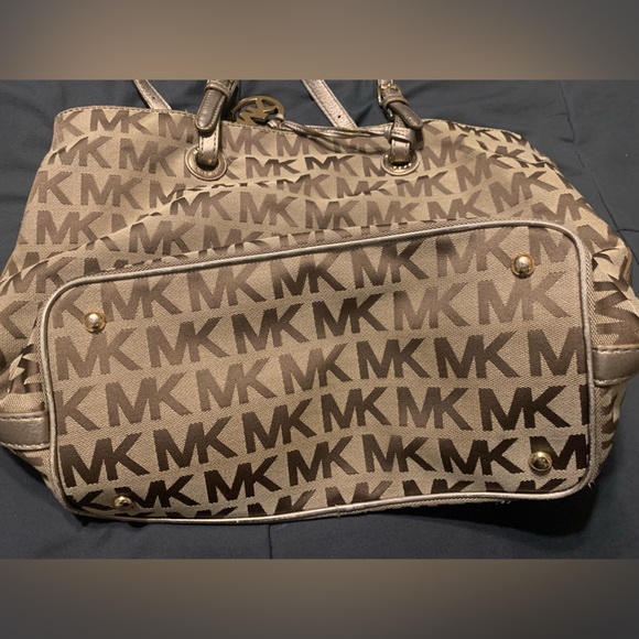 MK bag good condition - Picture 2 of 3